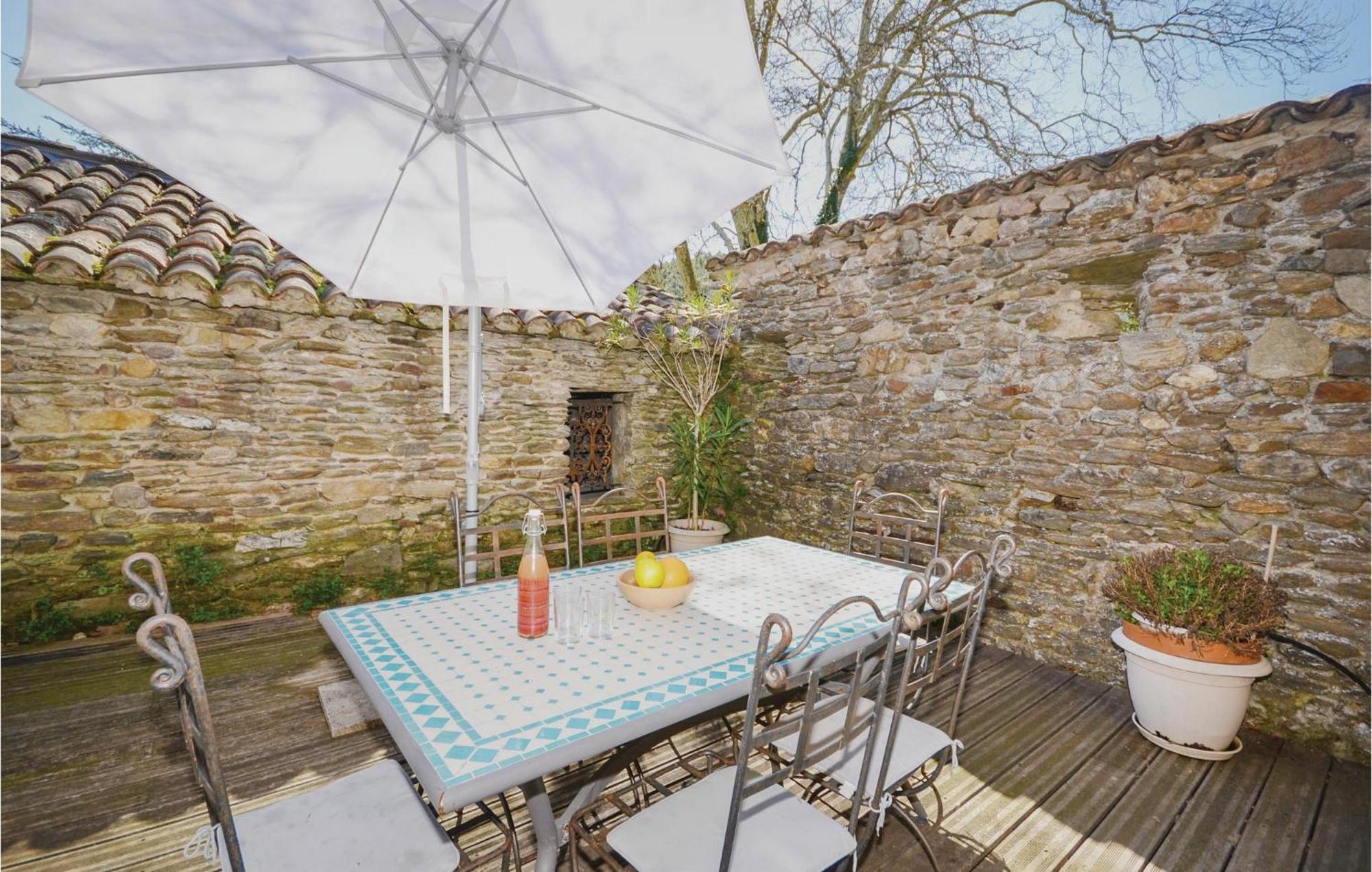 Soustelle 2 Bedroom Nice Apartment In Les Salles-Du-Gardon מראה חיצוני תמונה